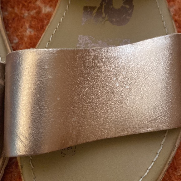 Sorel Sandals - Picture 4 of 6